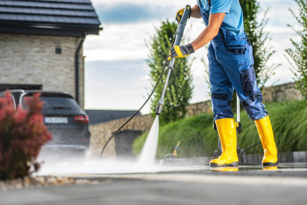 Best Driveway Pressure Washing  in Lattingtown, NY